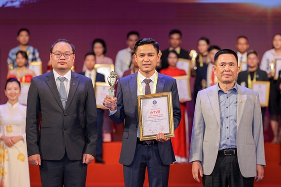ceo-dung-sac-viet-5-1694851213.jpg