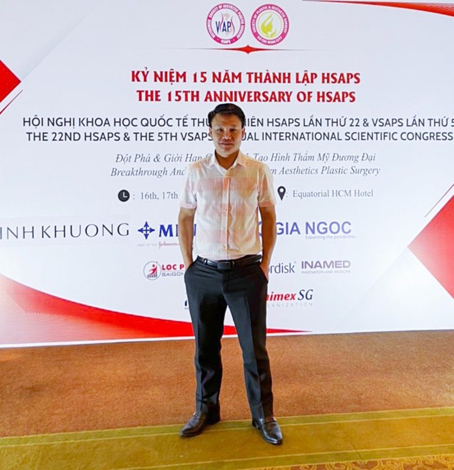 bac-si-van-truong-2-1699431244.jpg