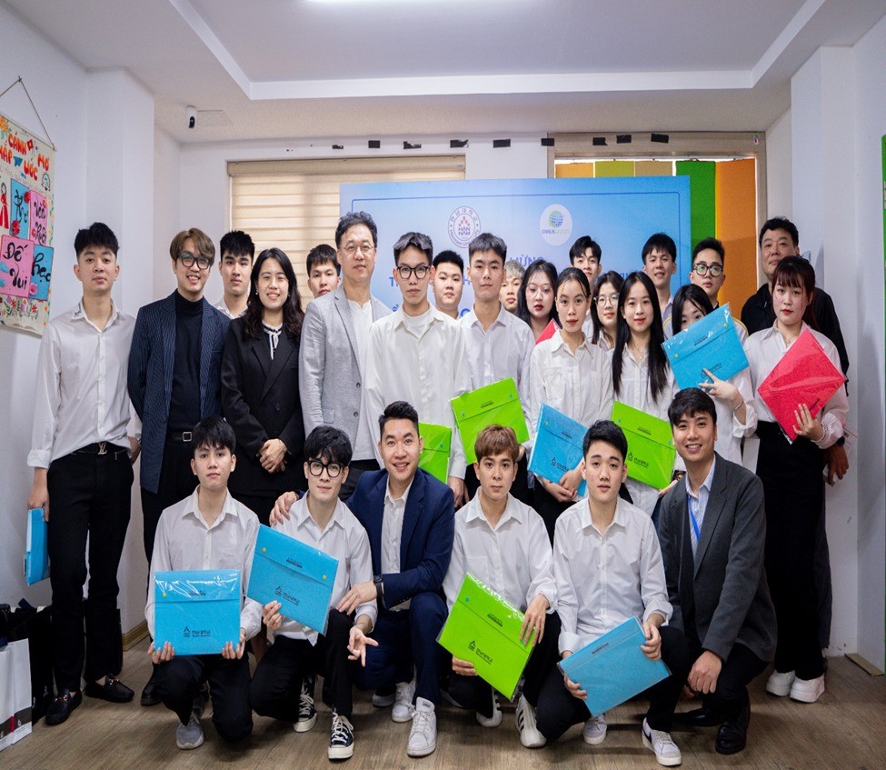 pham-van-nam-3-1711438242.jpg