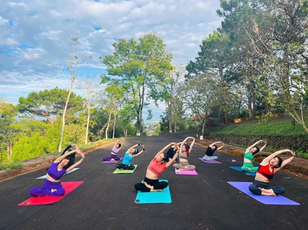 smile-yoga-5-1742018132.jpg