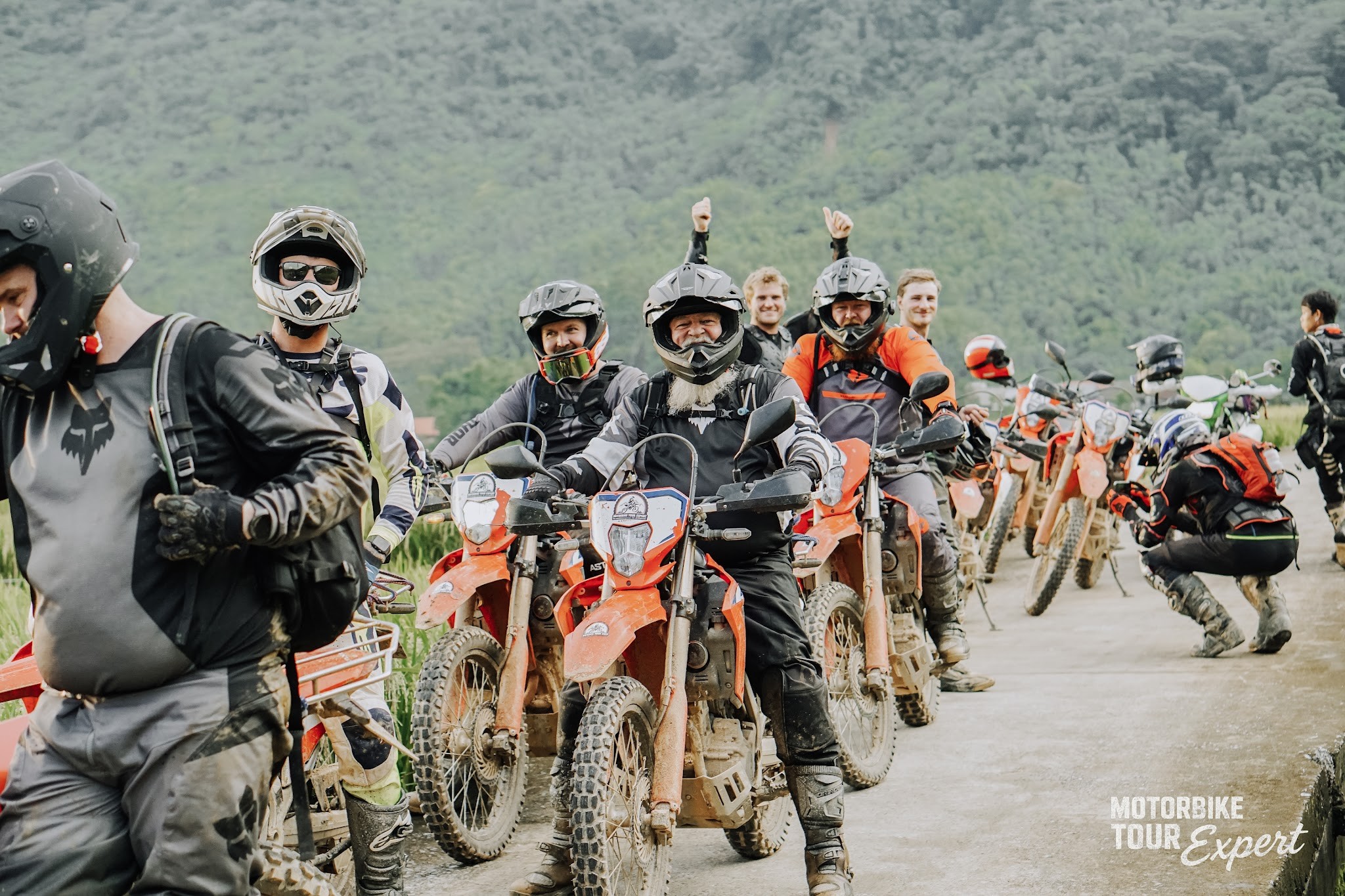 vietnam-motorbike-tour-expert-3-1788426414.jpg