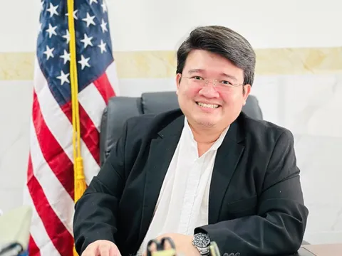 Johnny P.Huynh: Cầu nối hiện thực hóa giấc mơ Mỹ của hàng ngàn gia đình Việt