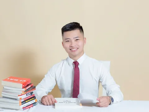 Thầy Hồ Thức Thuận: Người thầy truyền cảm hứng Toán học, chinh phục đỉnh cao 9+