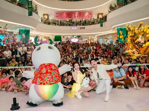Hana Cẩm Tiên mở màn năm 2025 bằng đêm nhạc giàu cảm xúc tại Parc Mall với ca khúc mở đầu “Có Em Thắng Đời”