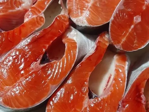 Cao Văn Cương: Làm sao để nhận biết cá hồi tươi ngon? Góc nhìn từ người trong nghề
