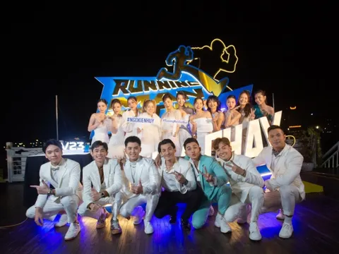 Dàn cast Running Man Vietnam lên đồ siêu đẹp, nổi bật trên du thuyền tại Hạ Long