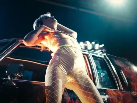 Tròn mắt với vai diễn “độc, lạ” của làng phim thế giới