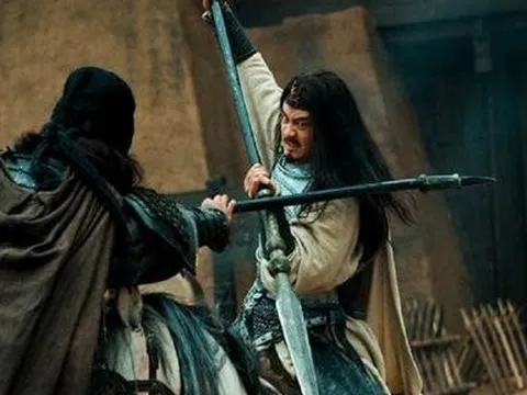 Tam quốc diễn nghĩa: Mãnh tướng duy nhất được La Quán Trung ví với mình hổ