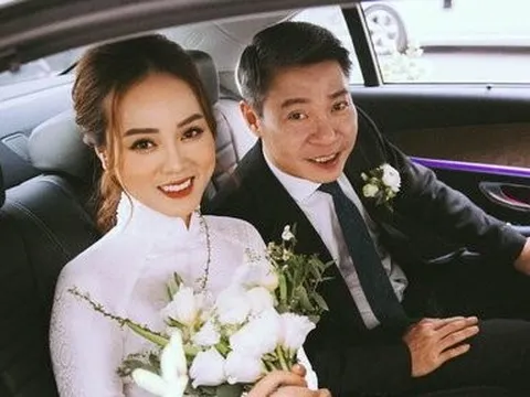 Vợ NSND Công Lý: "Tôi và ông xã nuốt nước mắt vì rút khỏi Táo Quân"