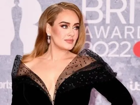 Rộ nghi vấn nữ ca sĩ Adele đã đính hôn