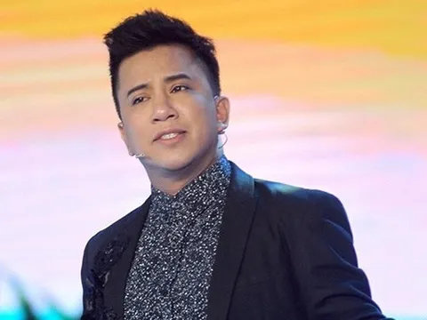 Gia đình thông báo tang lễ của ca sĩ Quang Toàn đột ngột qua đời ở sân bay