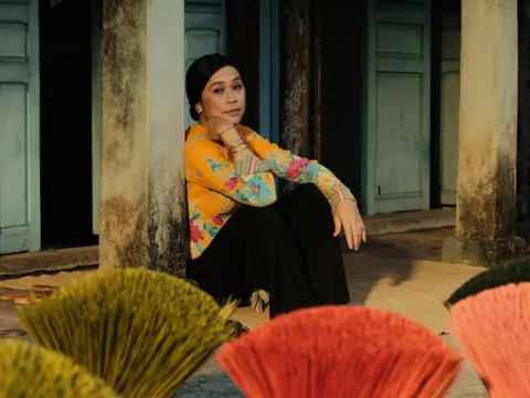 Hoài Linh, Đại Nghĩa, Huỳnh Lập đồng loạt giả gái trong phim Mến gái miền Tây