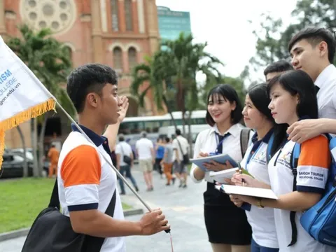 "Ổn định để du lịch dần phục hồi"