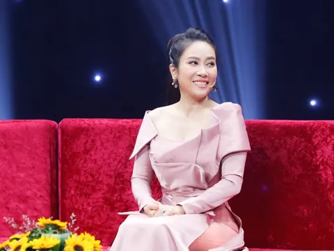 NSƯT Vân Khánh kể tuổi thơ cơ cực, phải đi hát từ năm 13 tuổi để kiếm tiền