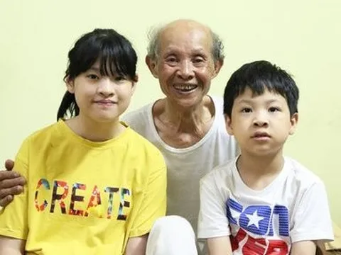 Diễn viên Văn Toản: Nghệ sĩ U80 bị điếc, làm bạn với tin nhắn điện thoại