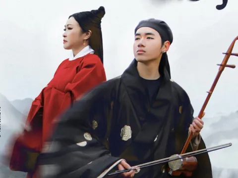 Phương Thanh khóc nức nở ngày tái xuất showbiz