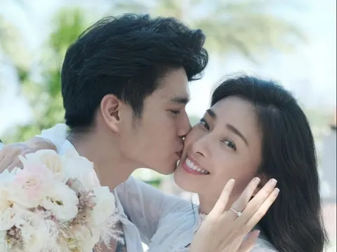 Ngô Thanh Vân công bố nhận lời cầu hôn từ Huy Trần