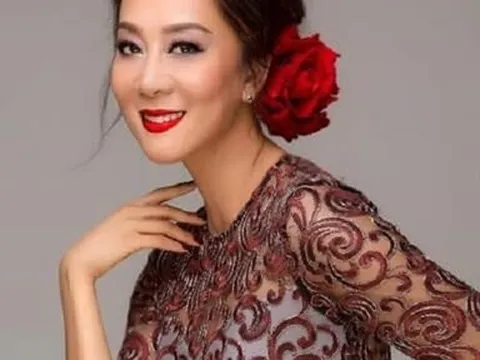 Vẻ đẹp quyến rũ khó tin của MC Nguyễn Cao Kỳ Duyên ở tuổi U60