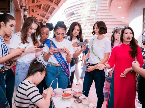 Làng gốm cổ truyền Bát Tràng hân hoan chào đón thí sinh đại diện các quốc gia tham dự Hoa hậu Du lịch Thế giới 2022