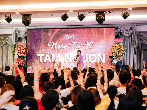 Sẻ chia từ tâm, nâng tầm cuộc sống, hướng đến Tập đoàn giáo dục số 1 Việt Nam - OYL thắp lên lòng tri ân đất nước