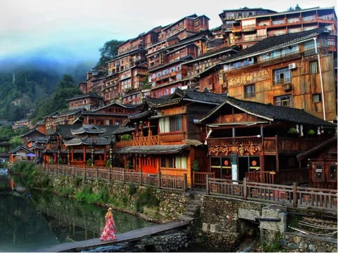 Đặt chân đến Châu Hồng Hà: Hành trình xuyên không vào miền cổ tích kỳ ảo