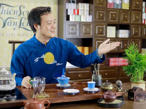 EBOOK: Chuyên gia Phạm Xuân Phương với thương hiệu Trà Dược - Thiên Sơn Vân Long