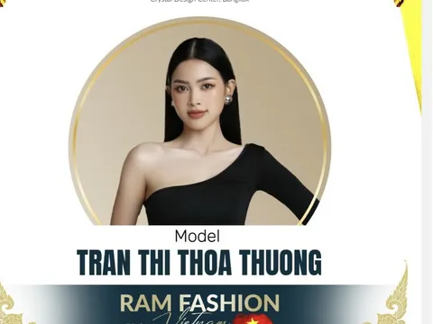 Người mẫu Thoa Thương đảm nhận vị trí model trình diễn cho thương hiệu Ram Fashion của CEO Nguyên Quỳnh tại Bangkok Kids International Fashion Week