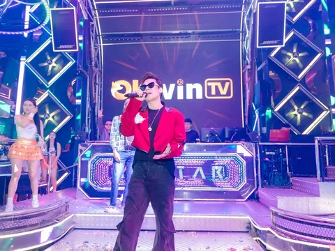 Ca sĩ Khánh Phương "gây bão" sân khấu OKWINTV – ALL THE NIGHT với loạt hit thanh xuân